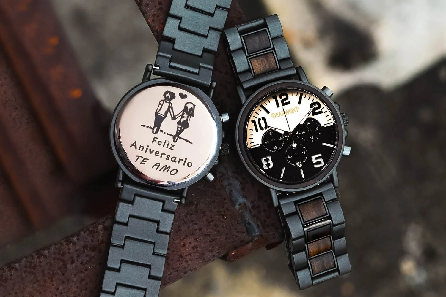 Reloj de madera con grabado aniversario dearwood