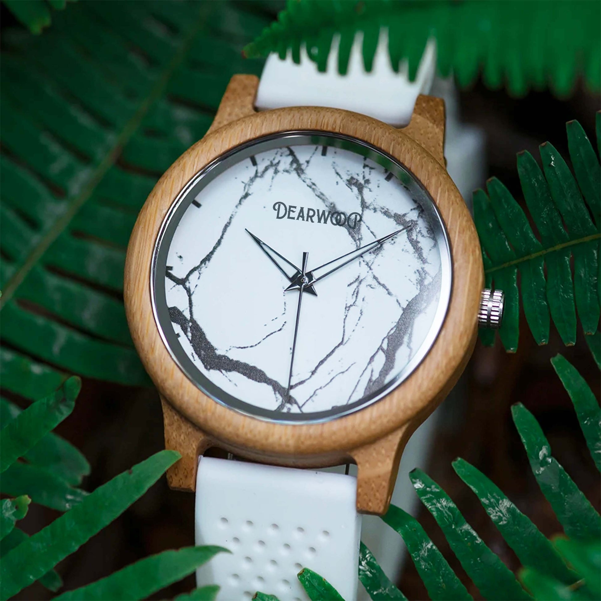 reloj de madera dearwood marmol blanco zoom detalles